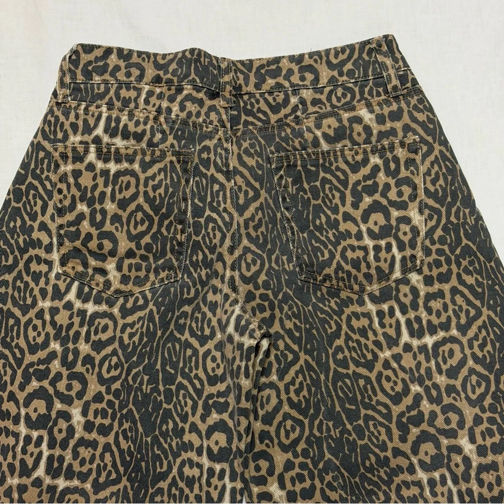 Ashley Mason Leopard Barrel Jeans High Rise Animal Print Denim Size 25 Y2K - Picture 6 of 10